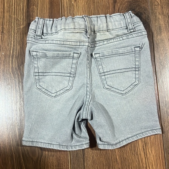 Children's Place 18-24 Mths Denim shorts - Picture 3 of 7